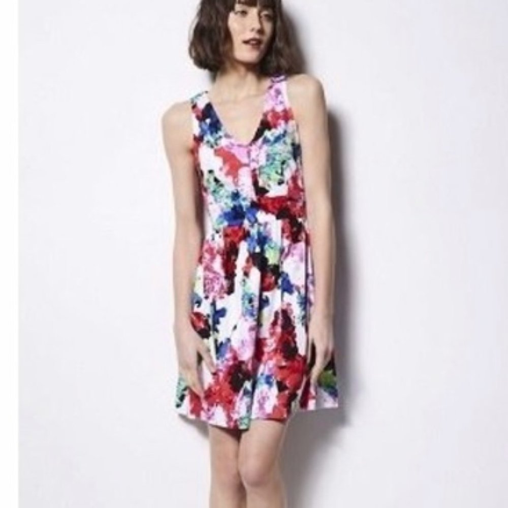Milly White Floral VNeck Sleeveless Dress POCKETS
